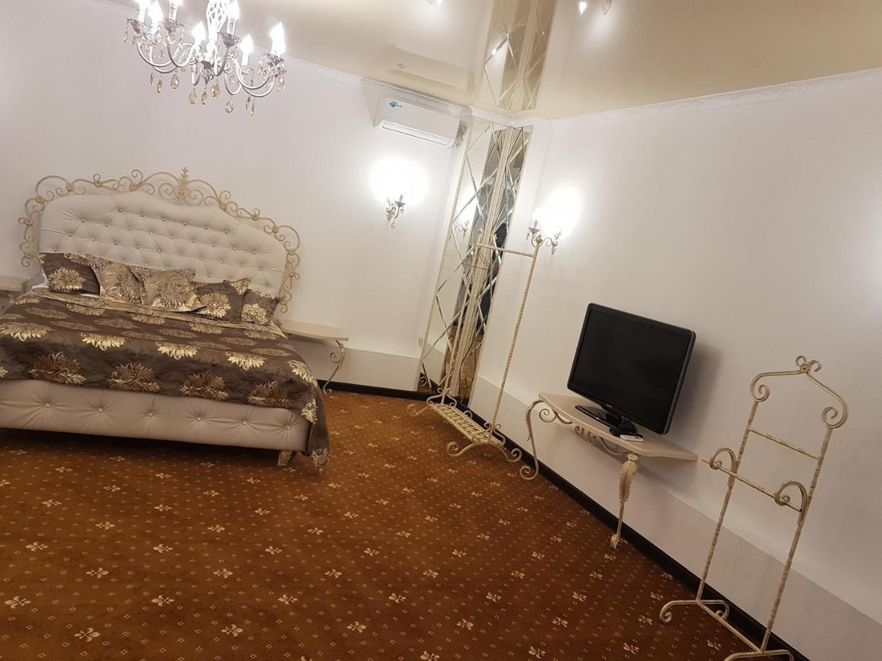 Sequoia Boutique Hotel Тараз Екстериор снимка